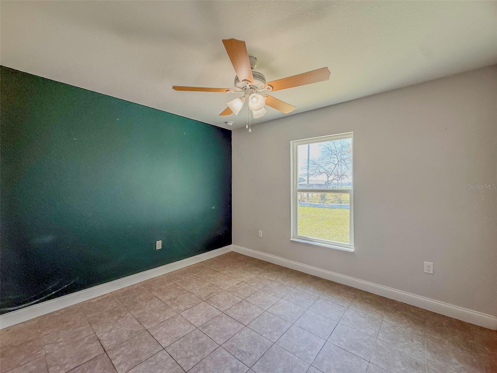 Image 11 of 19 For 406 8th Street Se