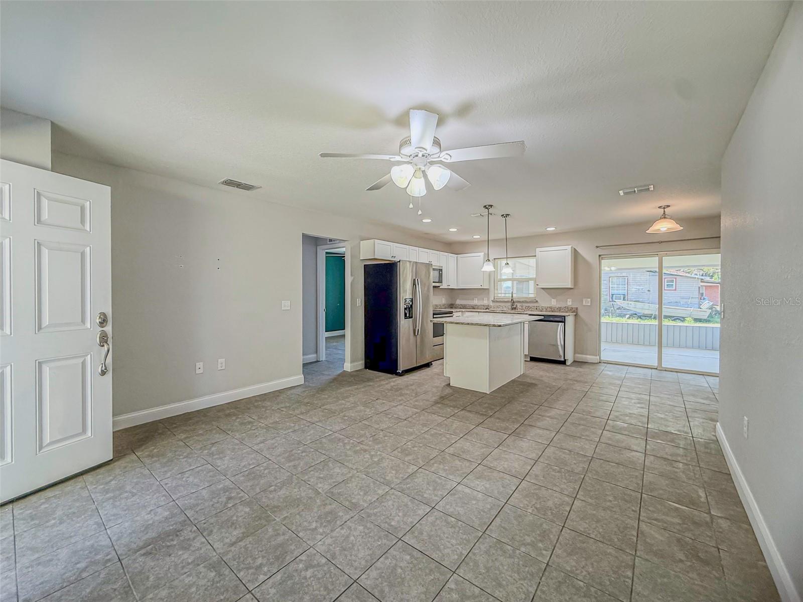 Image 9 of 19 For 406 8th Street Se