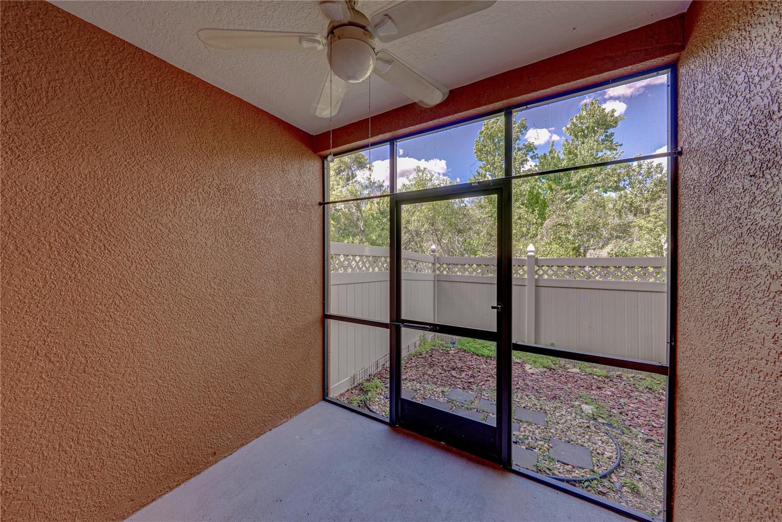 Image 29 of 40 For 30131 Mossbank Drive