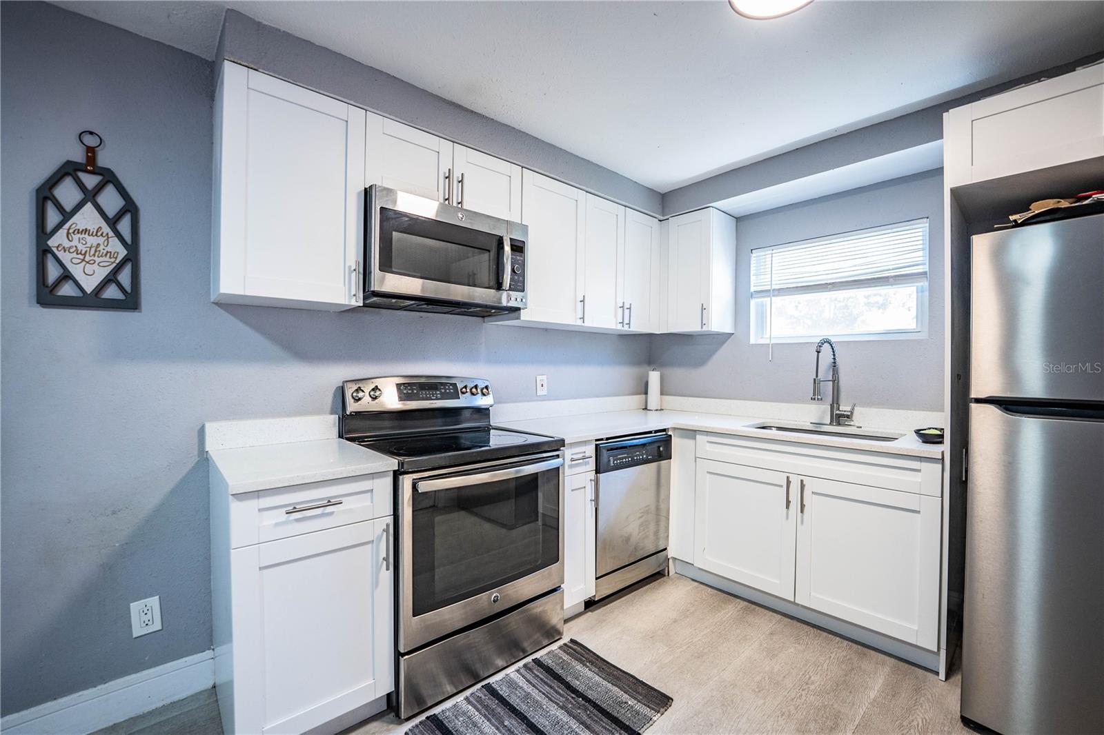 Image 11 of 34 For 1015 Carefree Cove Drive