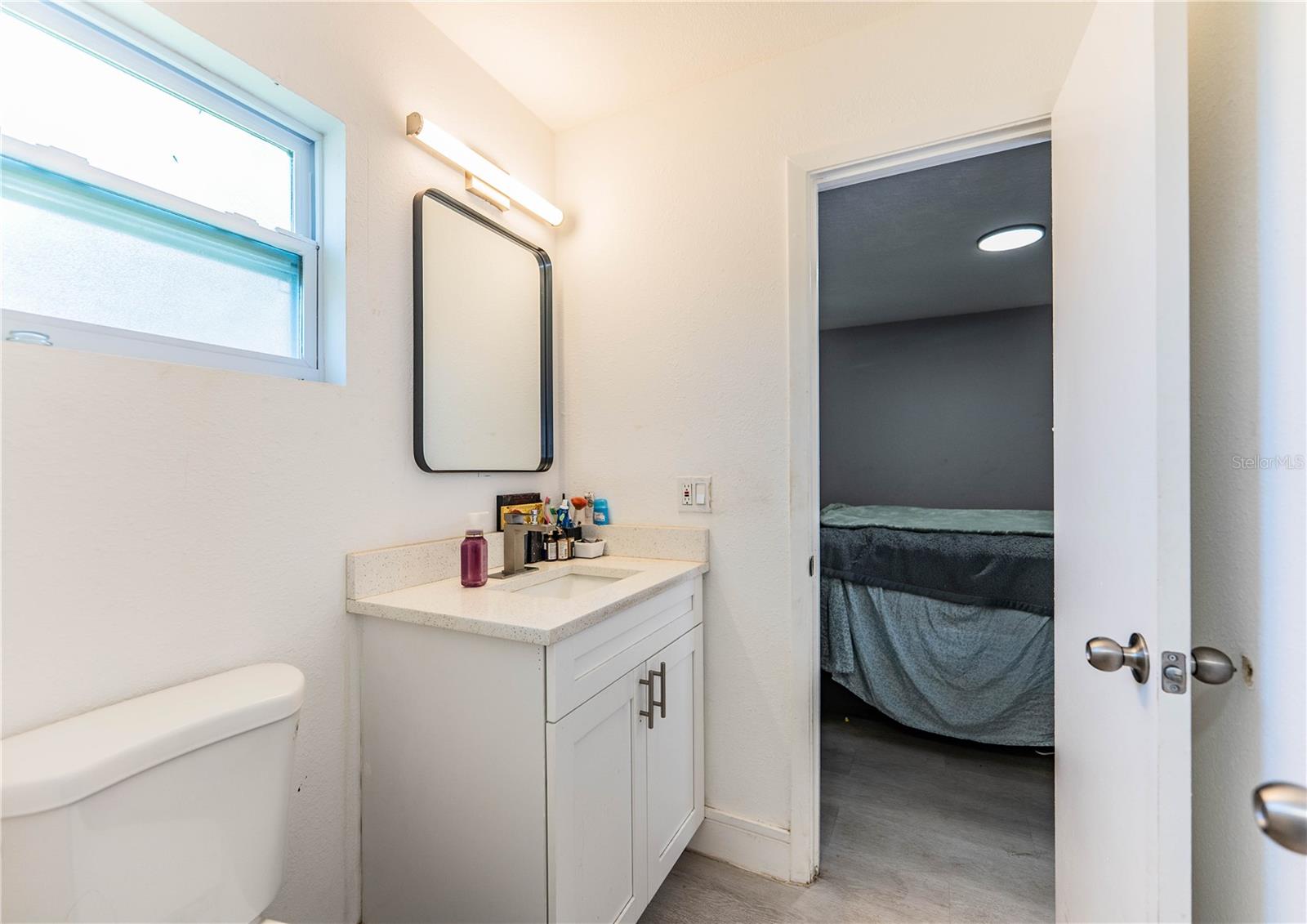 Image 18 of 34 For 1015 Carefree Cove Drive