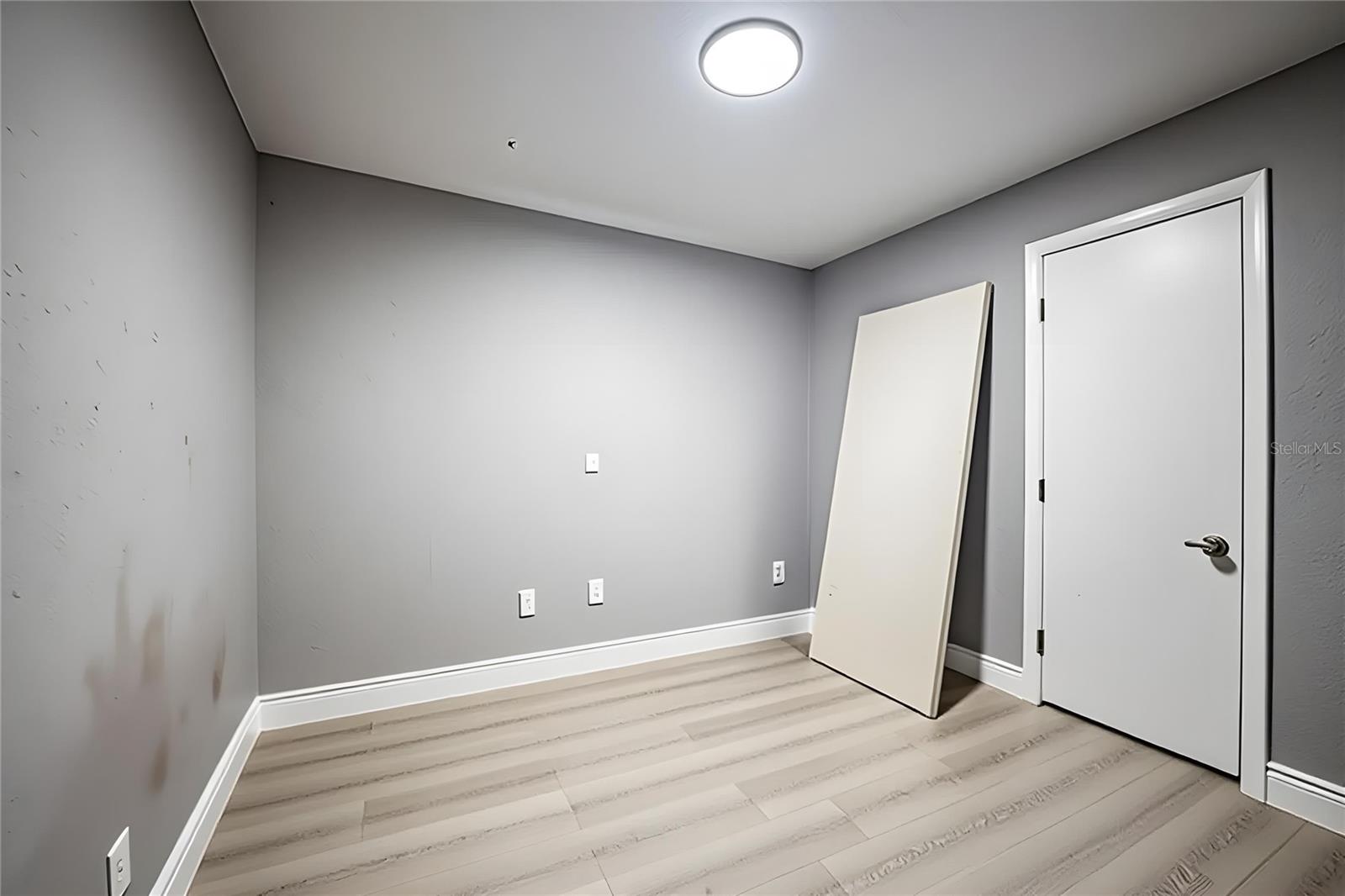 Image 20 of 34 For 1015 Carefree Cove Drive