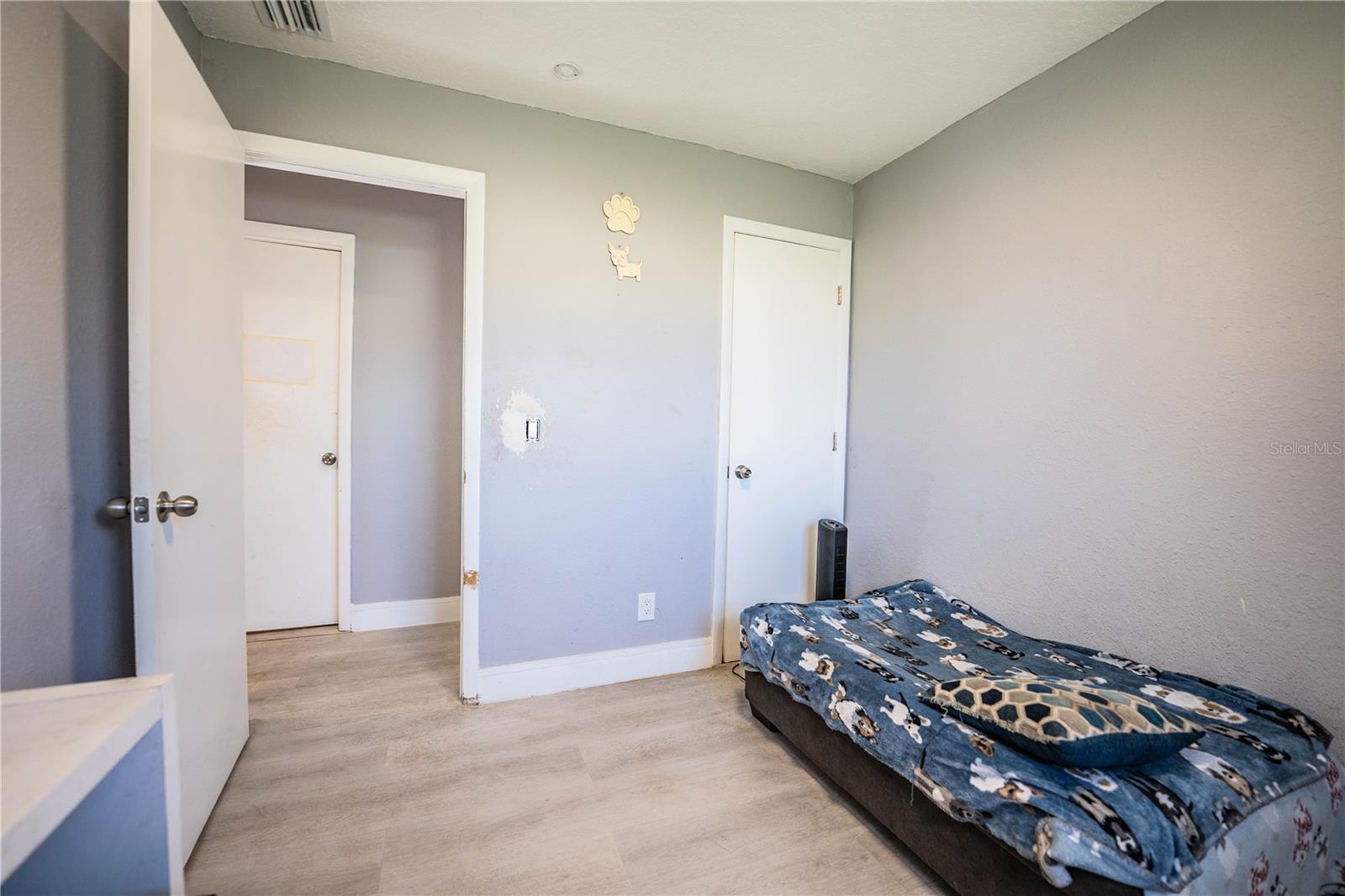 Image 22 of 34 For 1015 Carefree Cove Drive