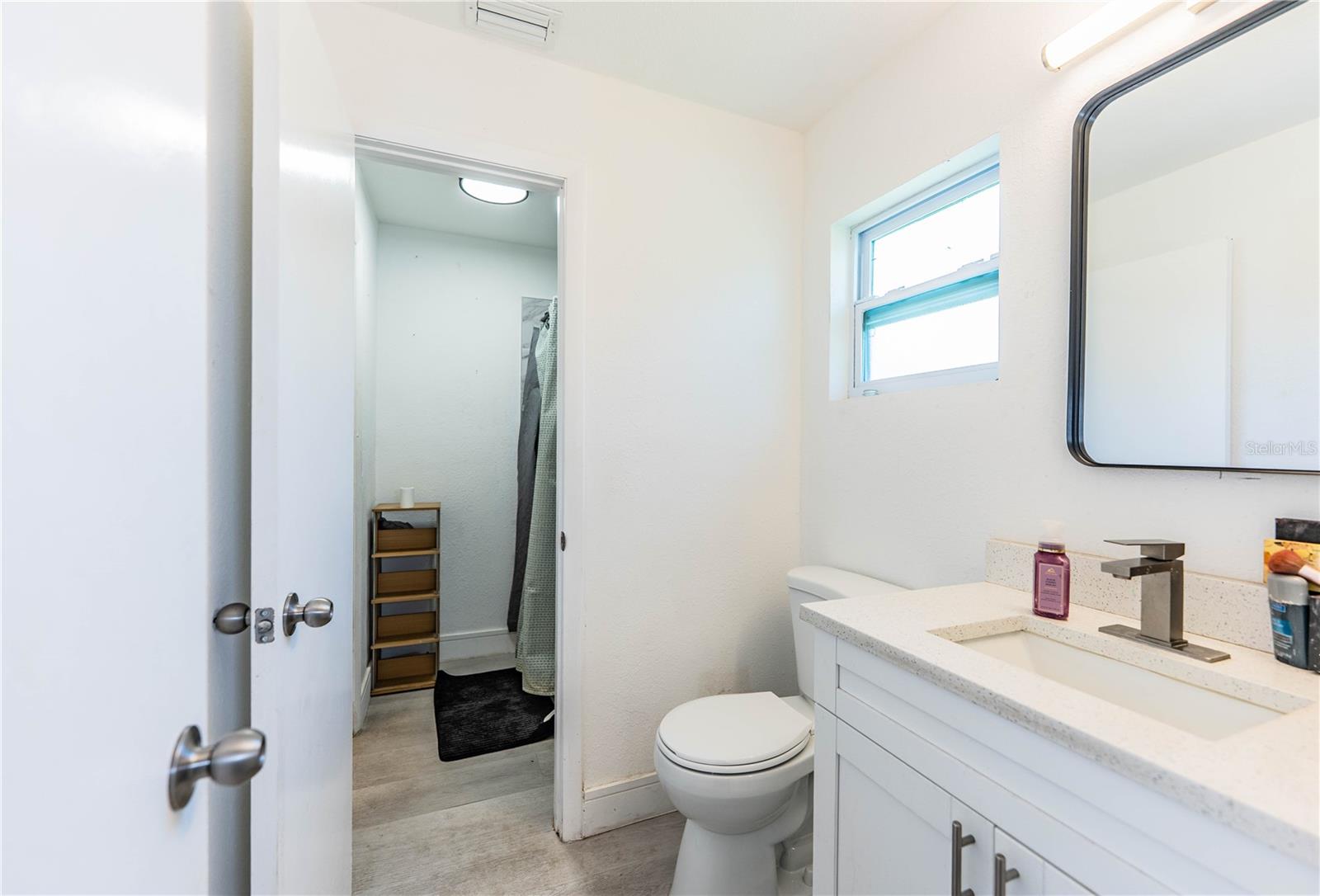 Image 23 of 34 For 1015 Carefree Cove Drive