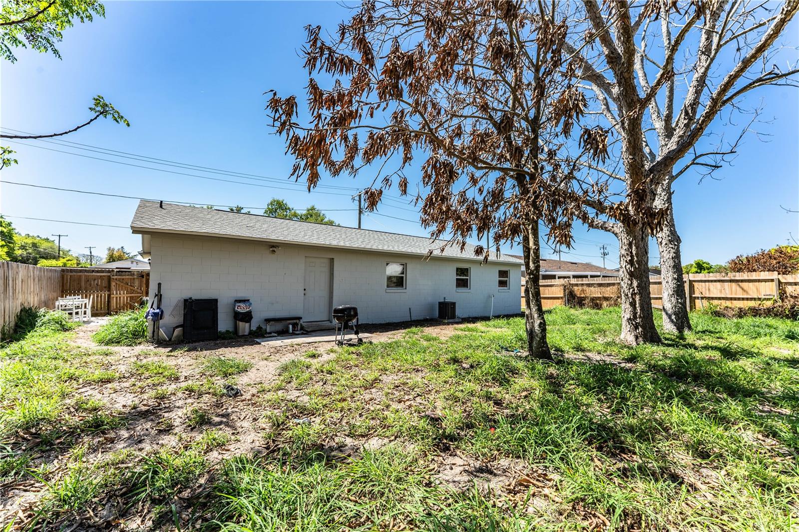 Image 27 of 34 For 1015 Carefree Cove Drive