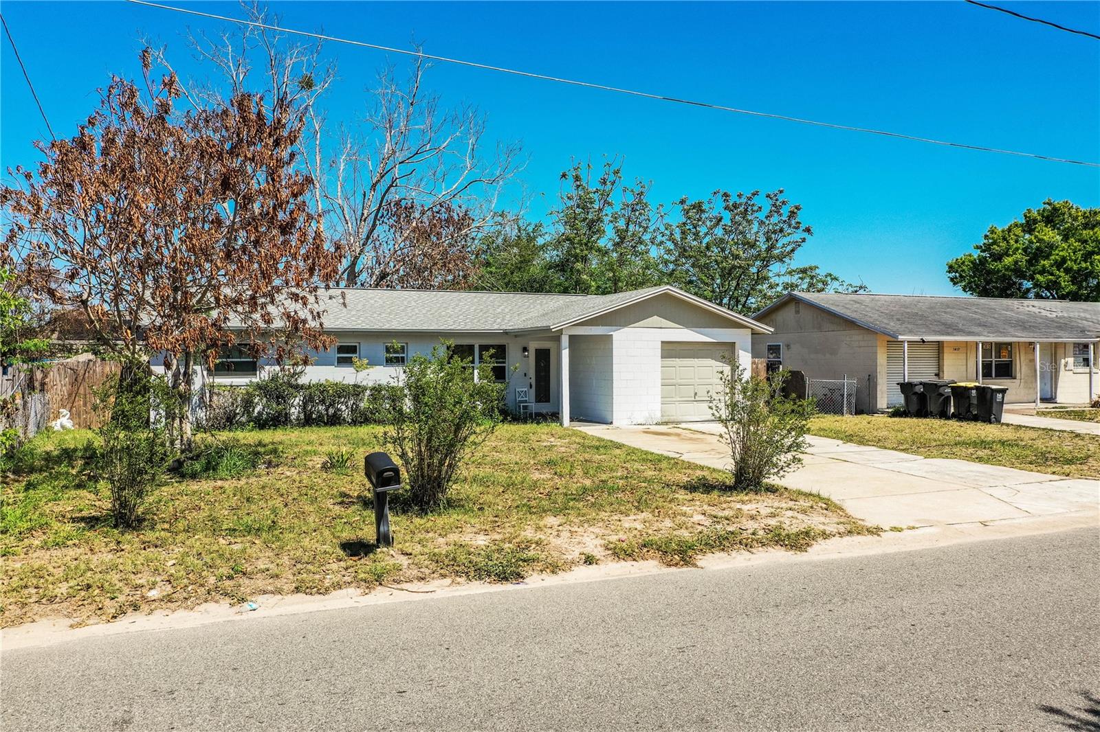 Image 3 of 34 For 1015 Carefree Cove Drive