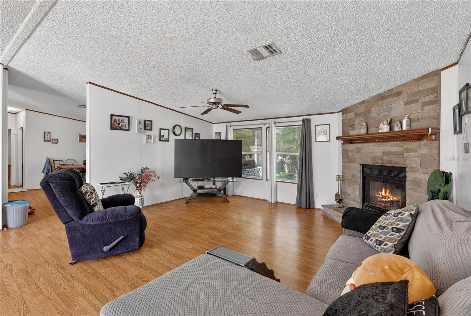 Image 10 of 43 For 2916 Keene Country Court