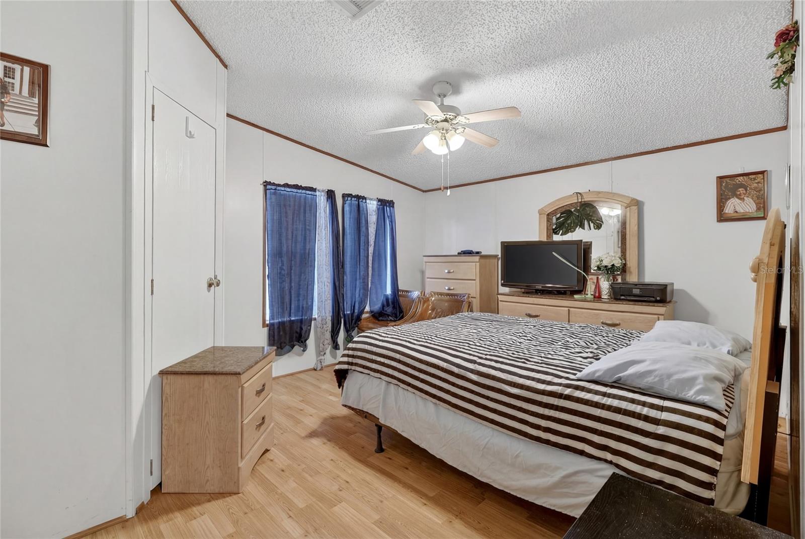 Image 28 of 43 For 2916 Keene Country Court