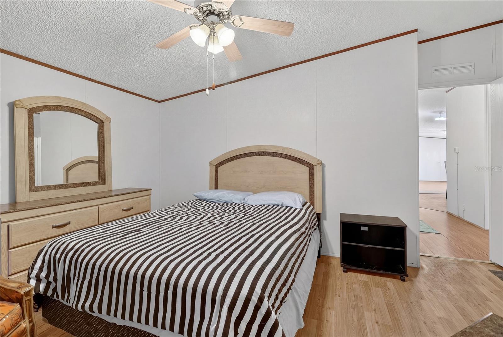 Image 29 of 43 For 2916 Keene Country Court