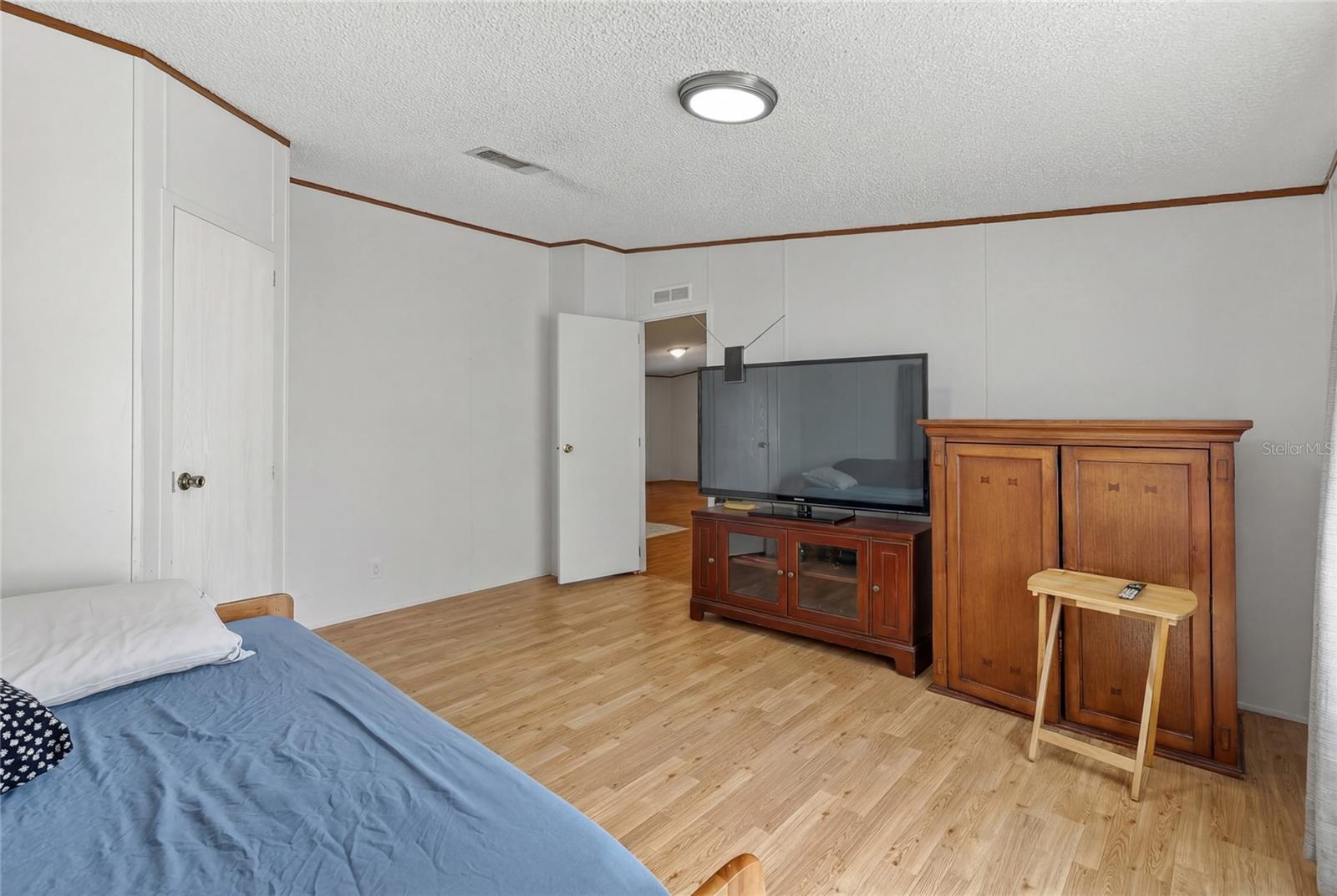 Image 30 of 43 For 2916 Keene Country Court