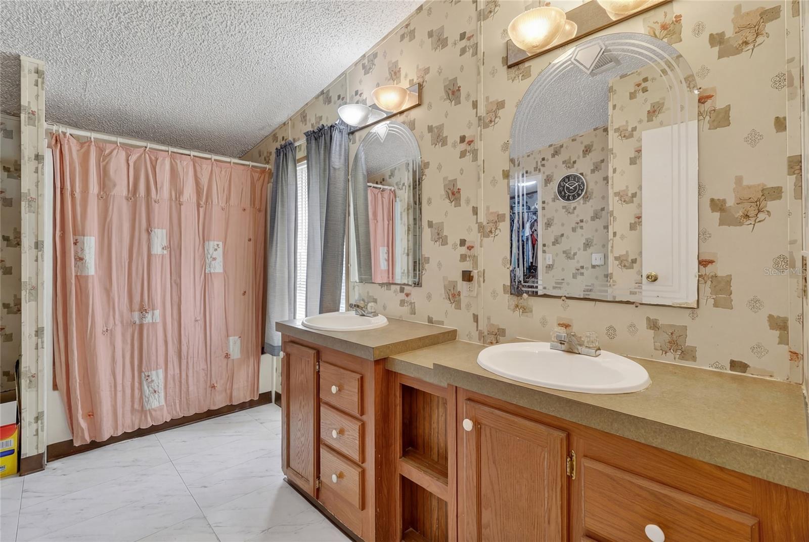 Image 35 of 43 For 2916 Keene Country Court