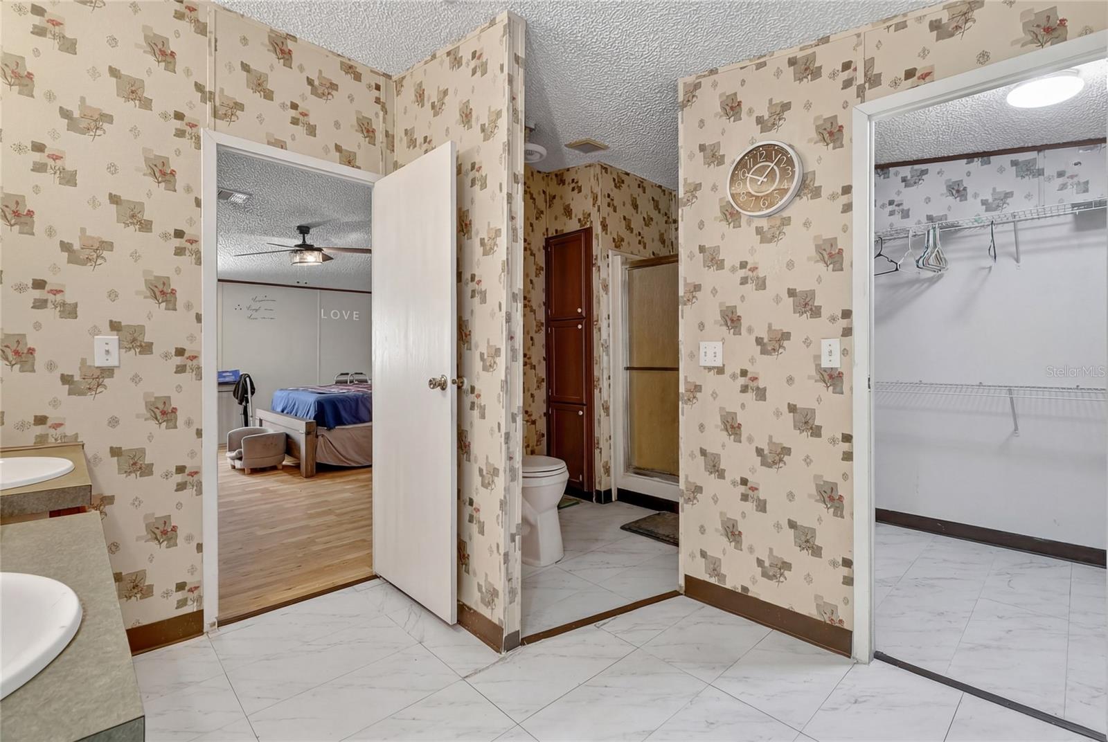 Image 36 of 43 For 2916 Keene Country Court