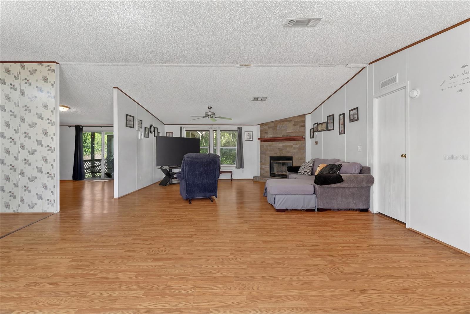 Image 8 of 43 For 2916 Keene Country Court