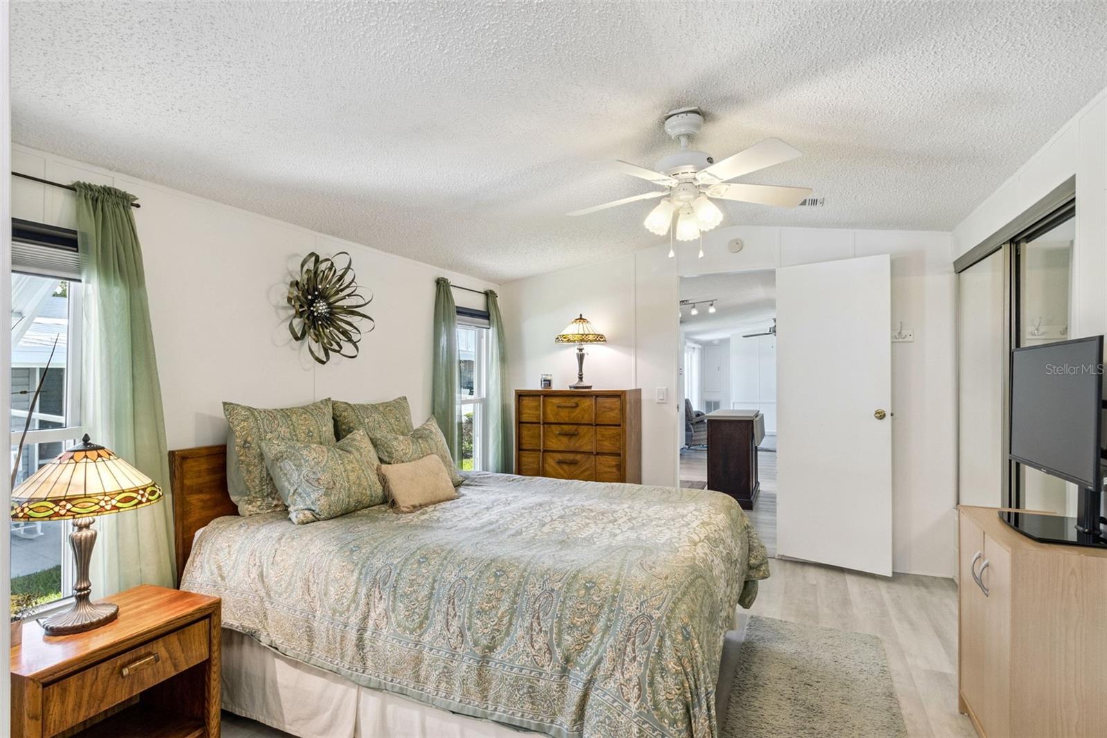 Image 10 of 29 For 8556 Breeze Hill Drive