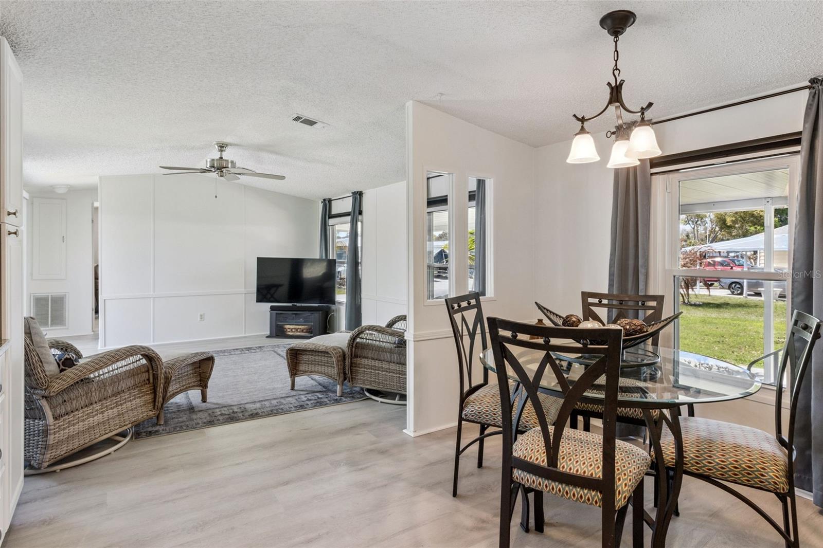 Image 9 of 29 For 8556 Breeze Hill Drive