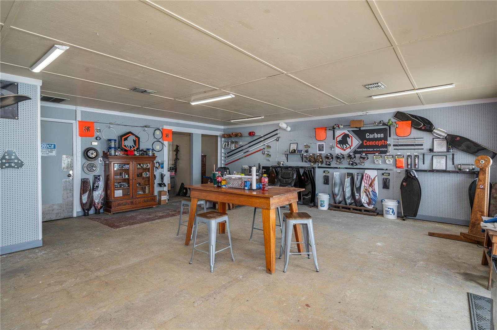 Image 15 of 34 For 19 Evergreen Drive