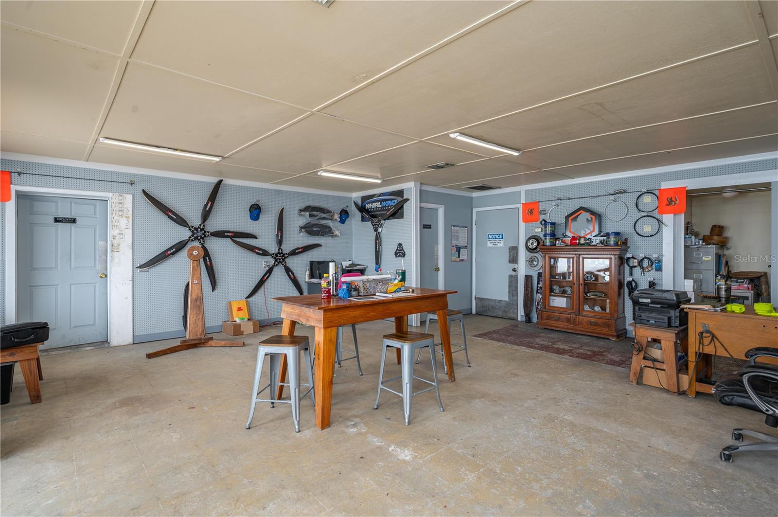 Image 16 of 34 For 19 Evergreen Drive