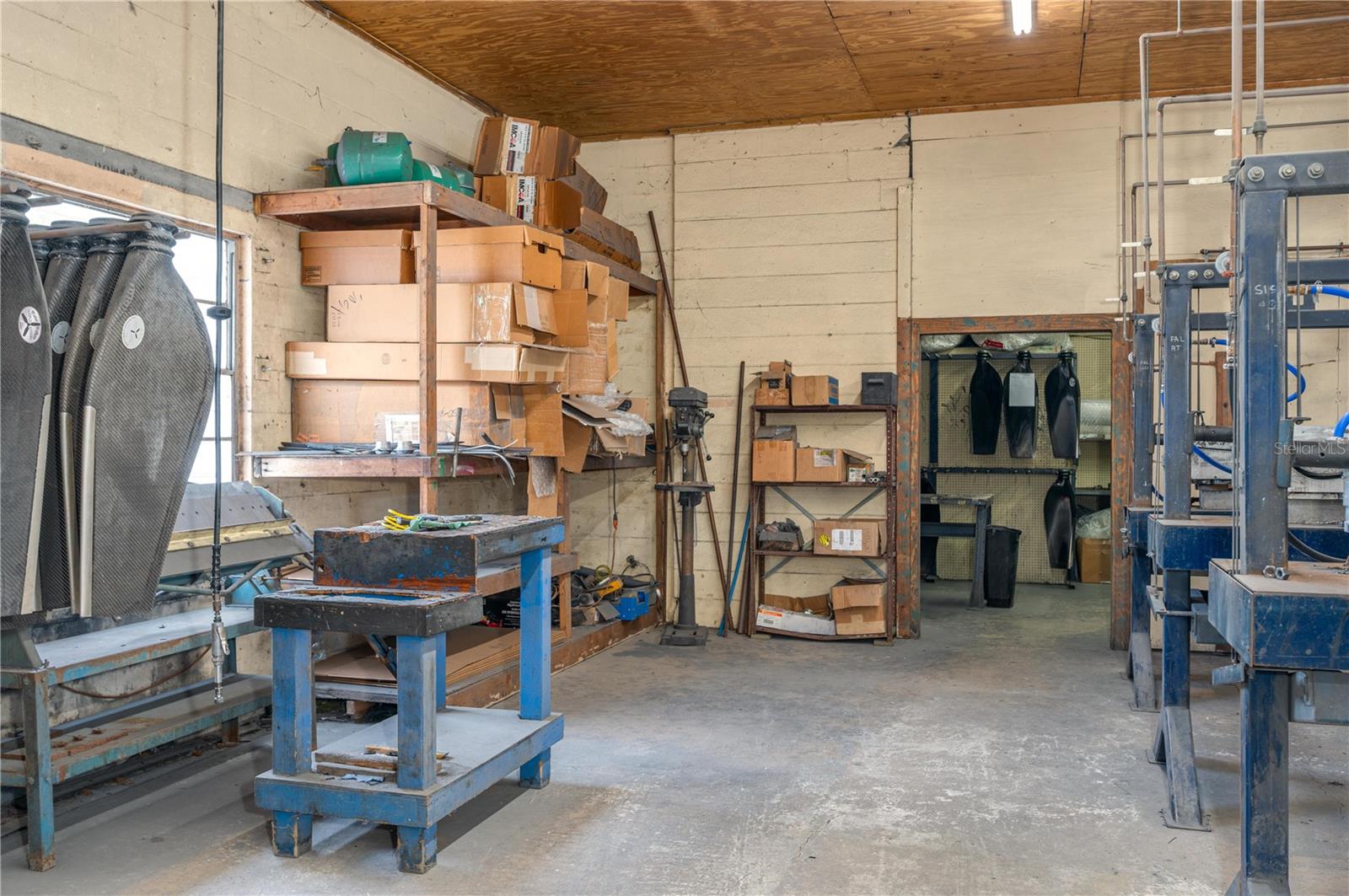 Image 23 of 34 For 19 Evergreen Drive