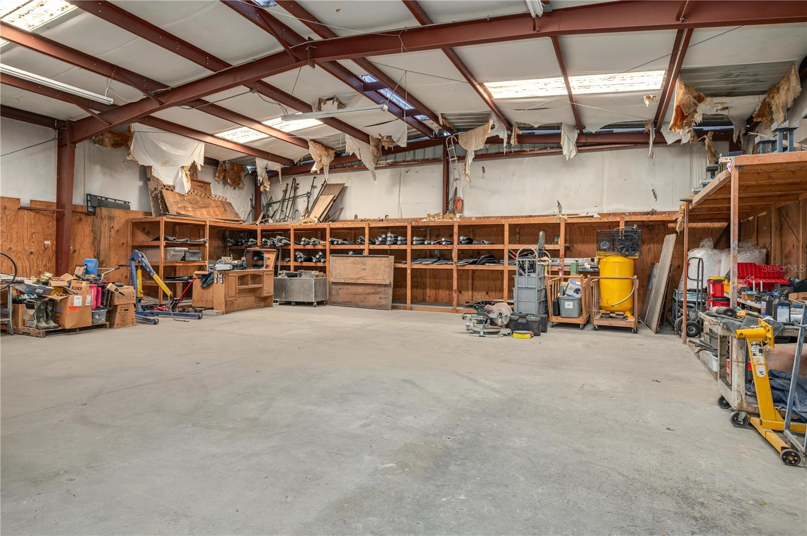 Image 26 of 34 For 19 Evergreen Drive