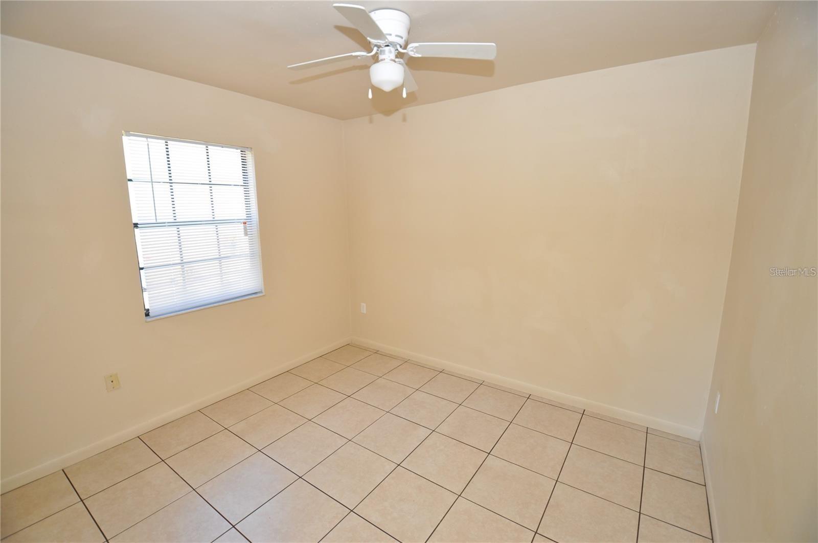 Image 7 of 11 For 131 Denton Avenue