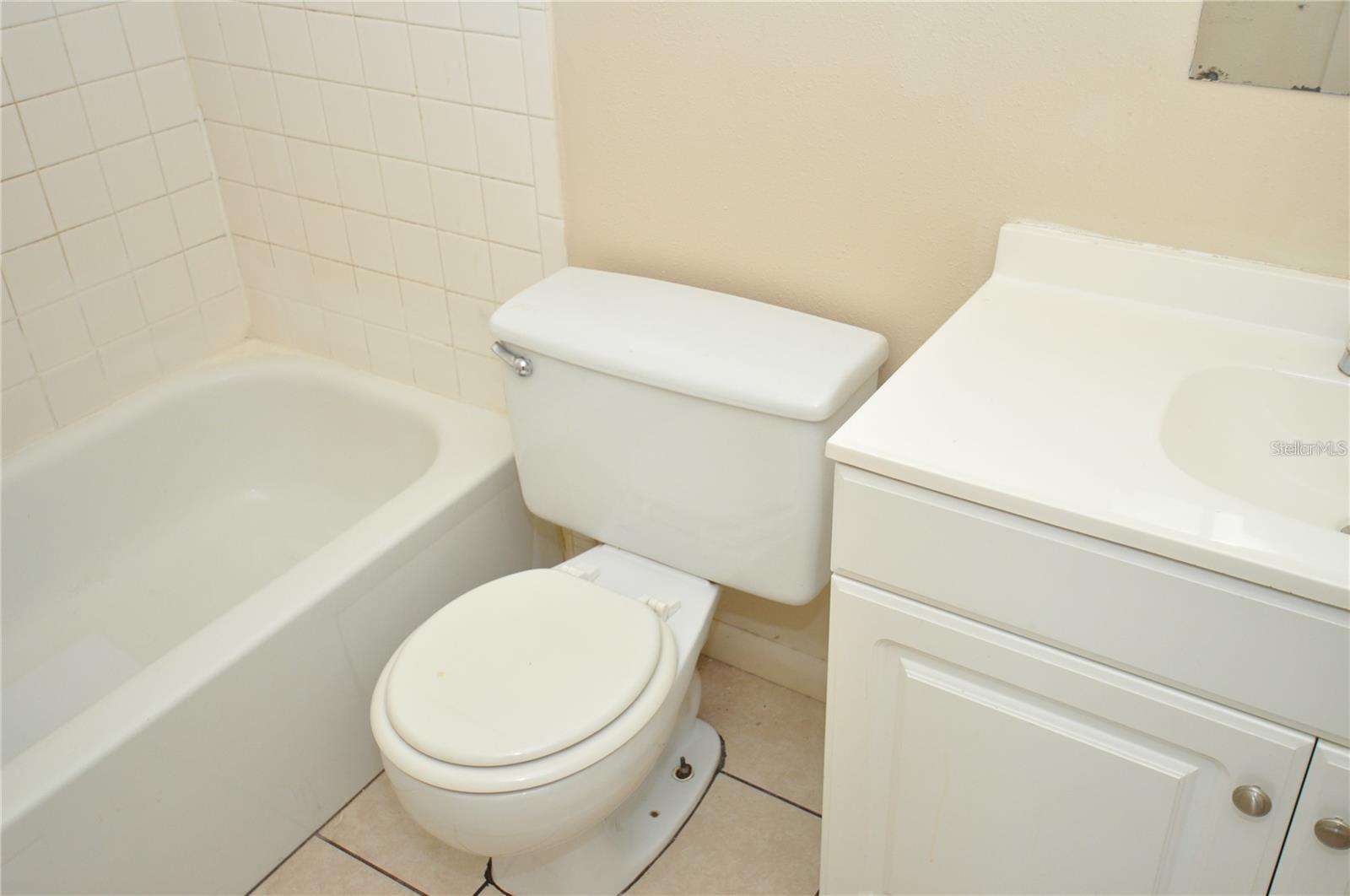 Image 9 of 11 For 131 Denton Avenue