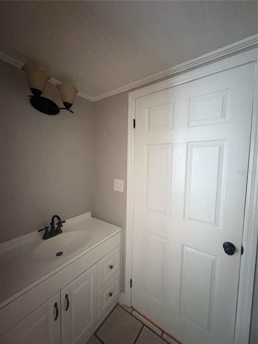 Image 13 of 26 For 745 Vistabula Street