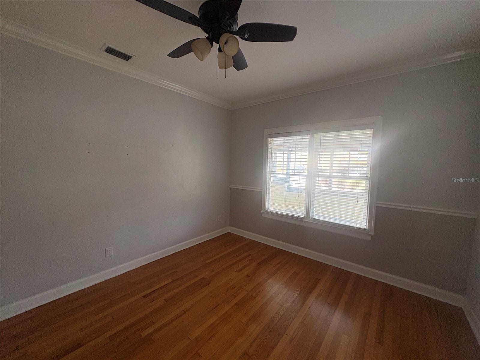 Image 18 of 26 For 745 Vistabula Street