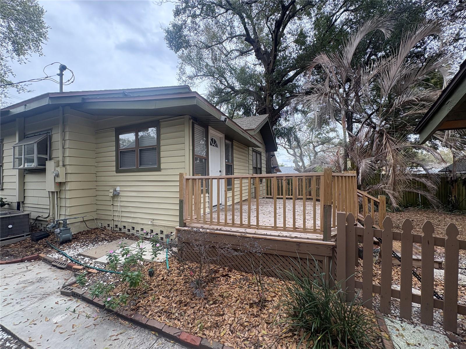 Image 25 of 26 For 745 Vistabula Street