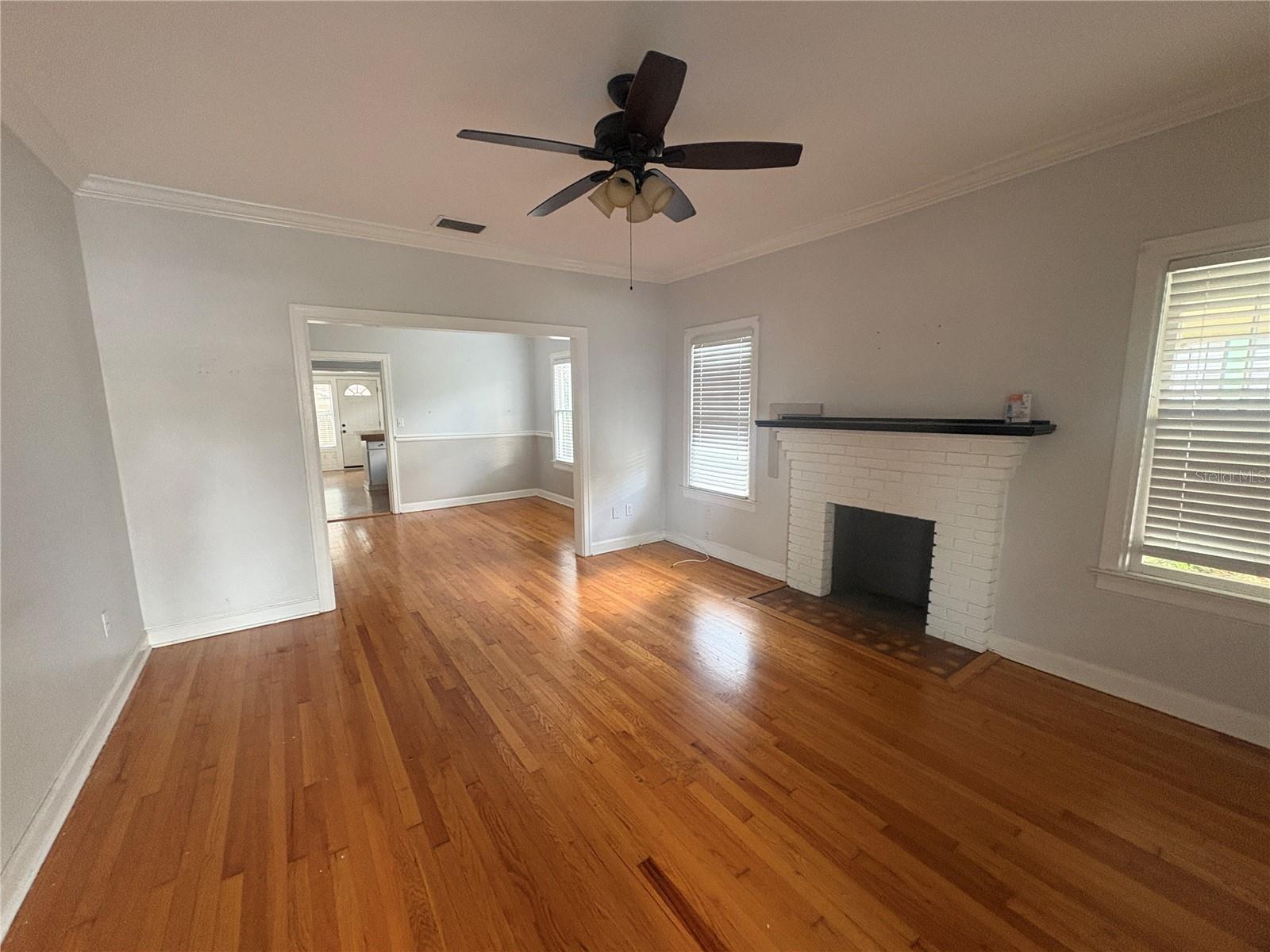 Image 5 of 26 For 745 Vistabula Street