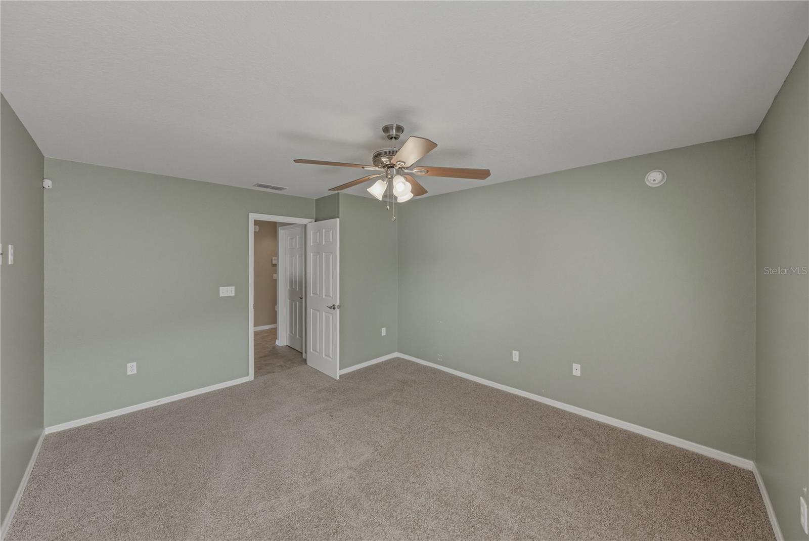 Image 13 of 43 For 2940 Coach Lamp Road