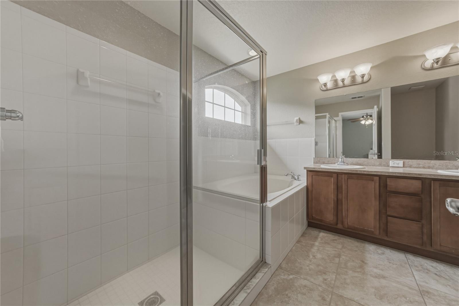 Image 14 of 43 For 2940 Coach Lamp Road