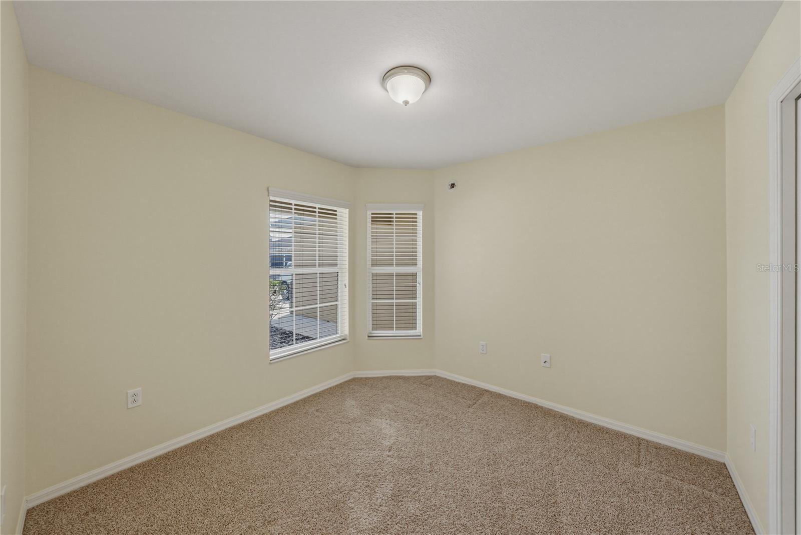 Image 20 of 43 For 2940 Coach Lamp Road