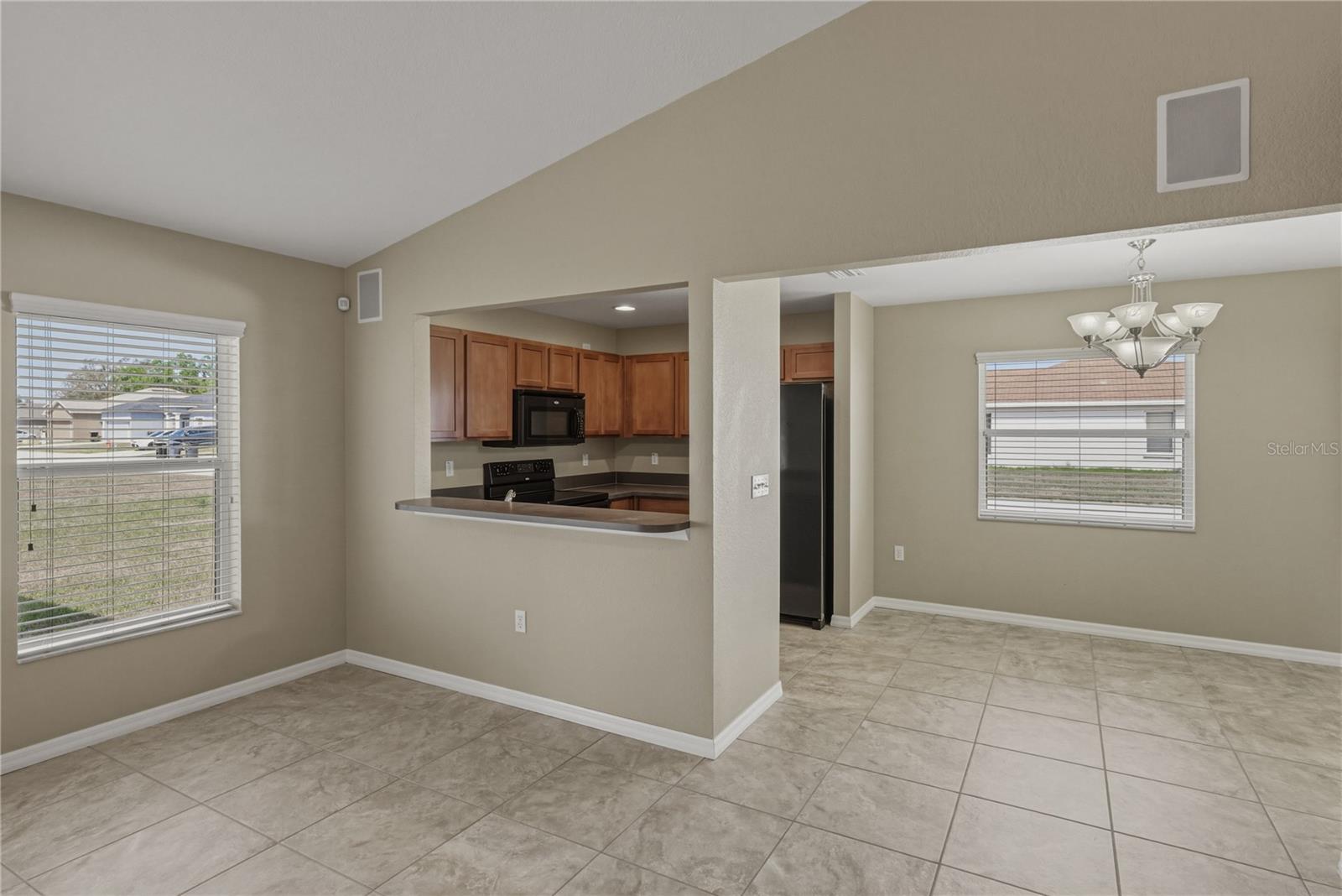 Image 4 of 43 For 2940 Coach Lamp Road