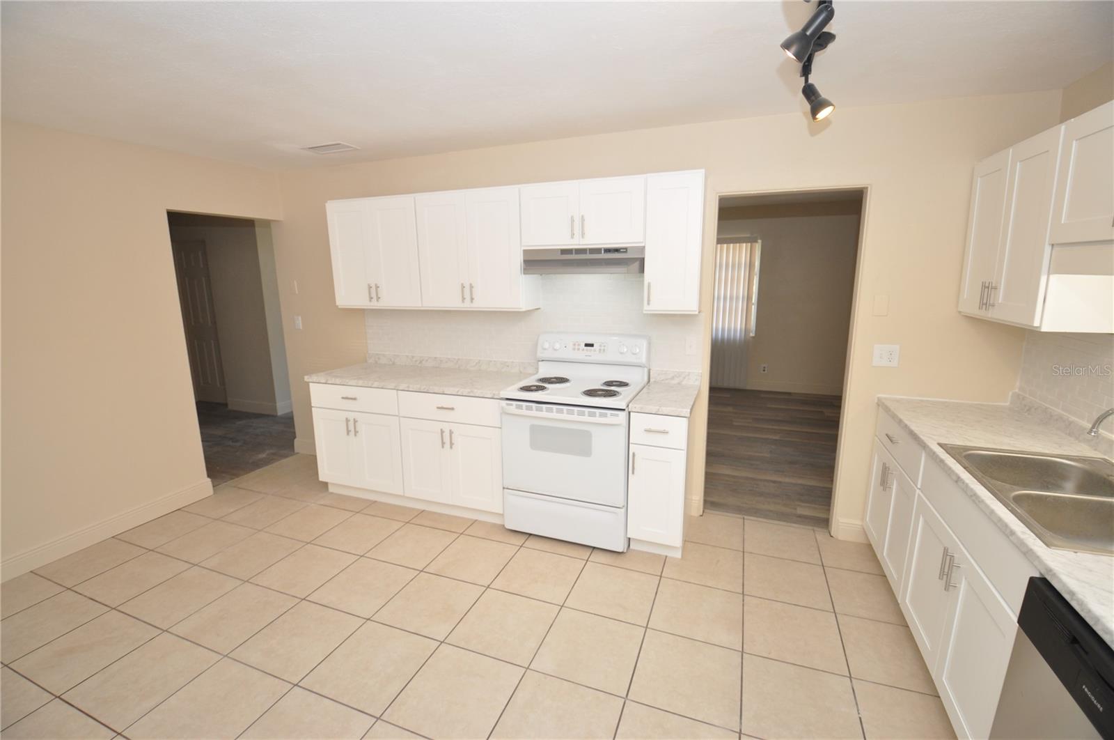 Image 5 of 15 For 1341 Avenue S Nw