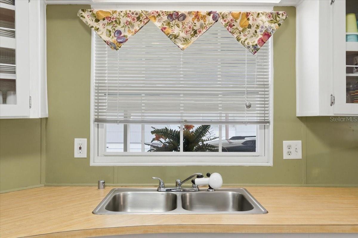 Image 15 of 44 For 4511 Redwood Street