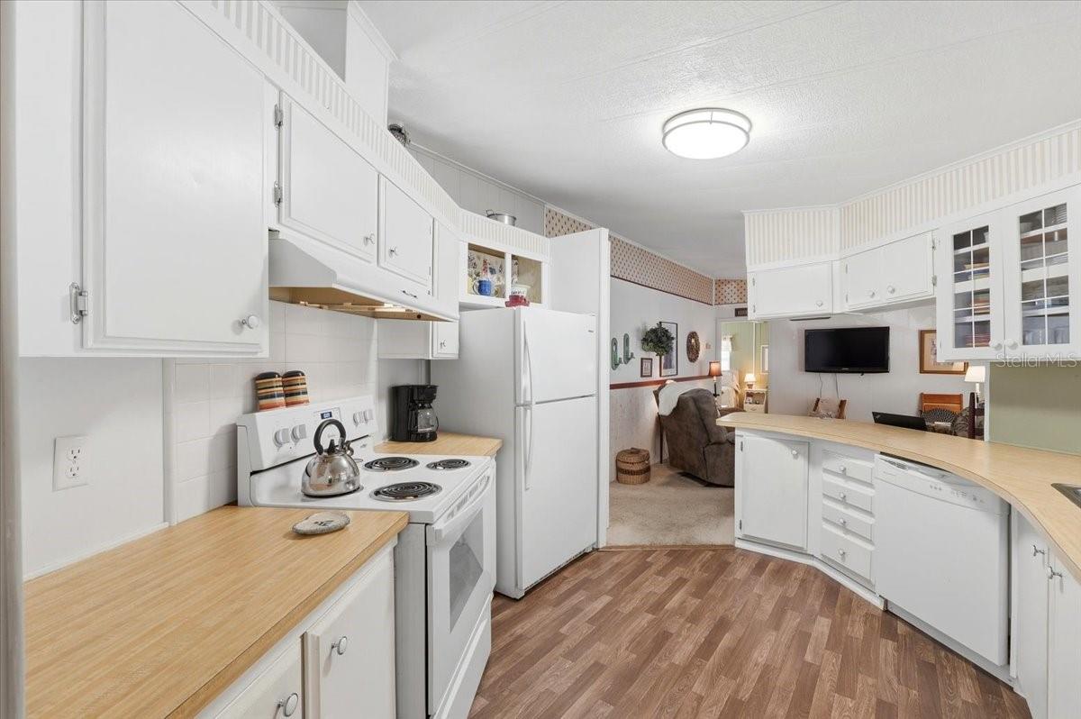 Image 16 of 44 For 4511 Redwood Street