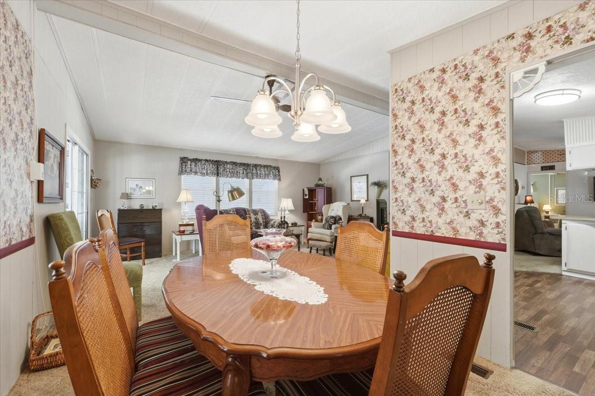 Image 18 of 44 For 4511 Redwood Street