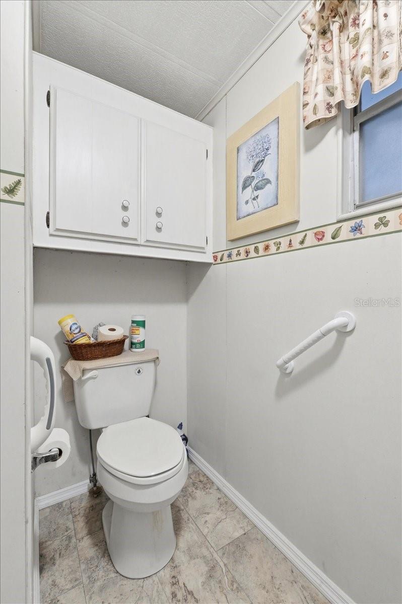 Image 24 of 44 For 4511 Redwood Street