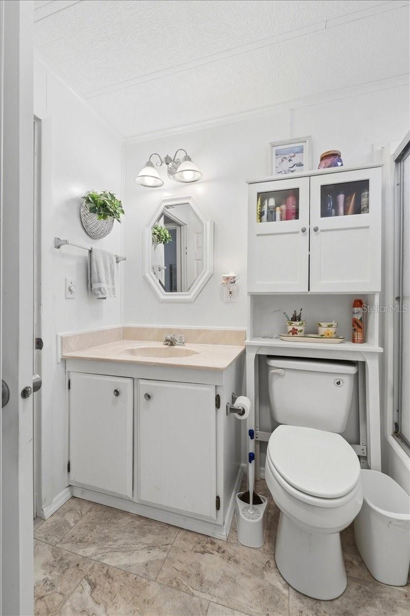 Image 27 of 44 For 4511 Redwood Street