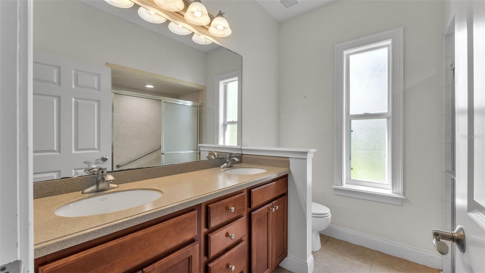 Image 22 of 41 For 6883 Lacy Drive