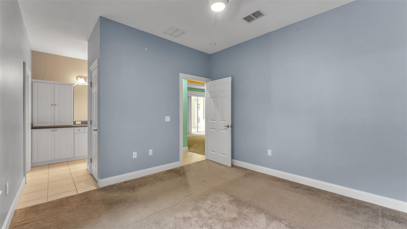 Image 25 of 41 For 6883 Lacy Drive