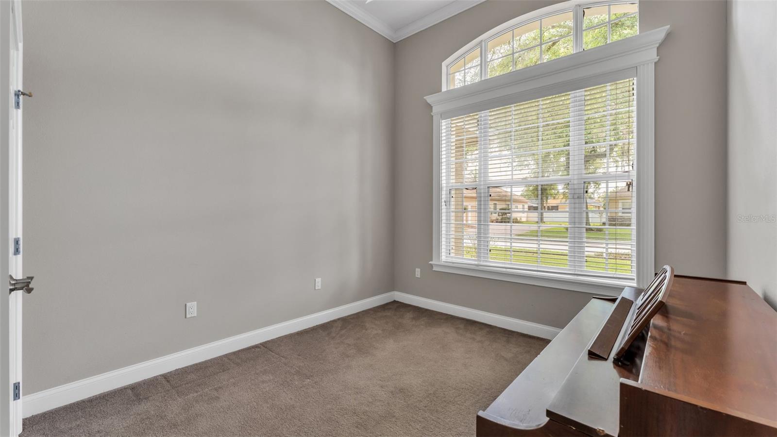 Image 27 of 41 For 6883 Lacy Drive