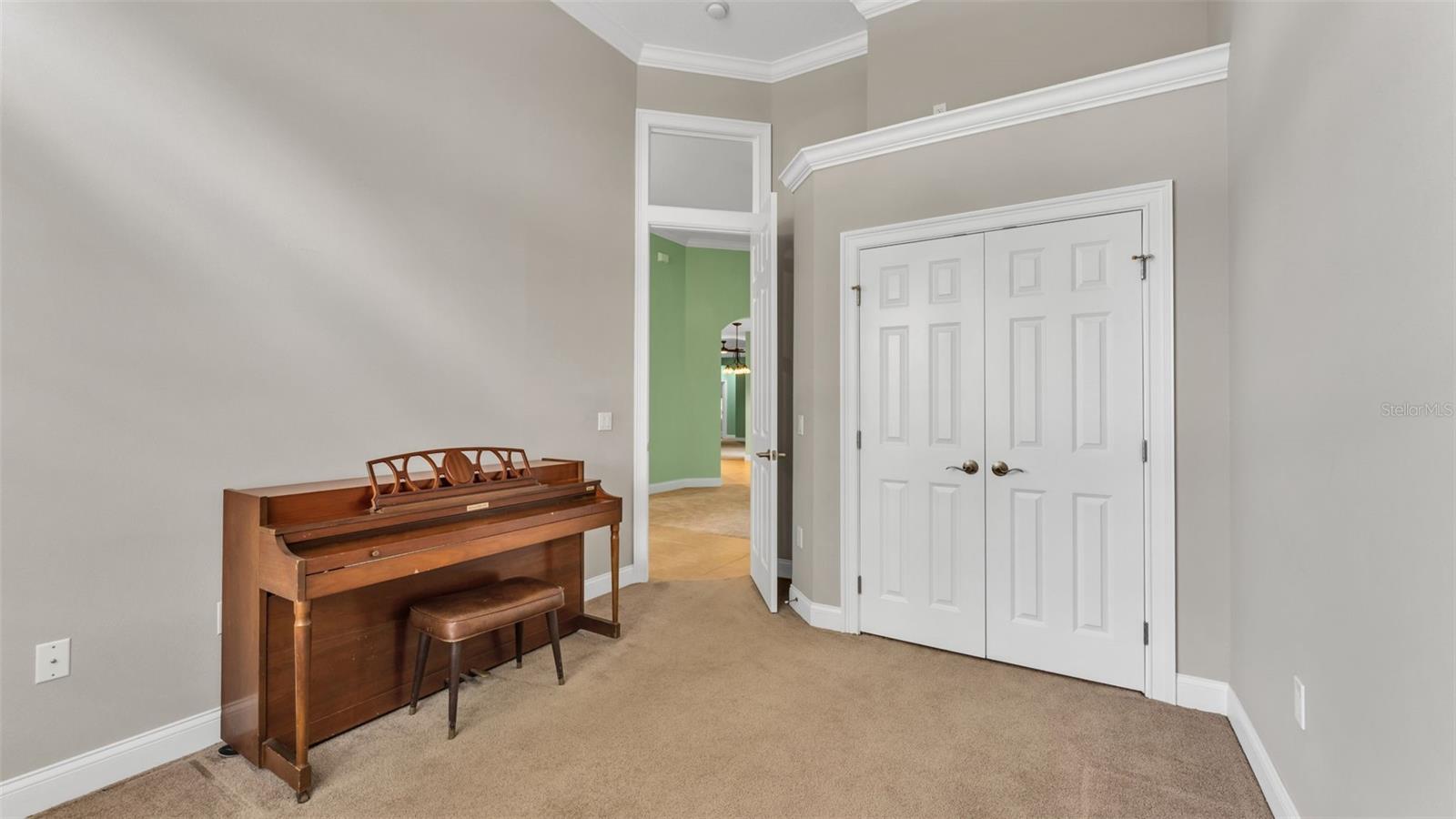 Image 28 of 41 For 6883 Lacy Drive