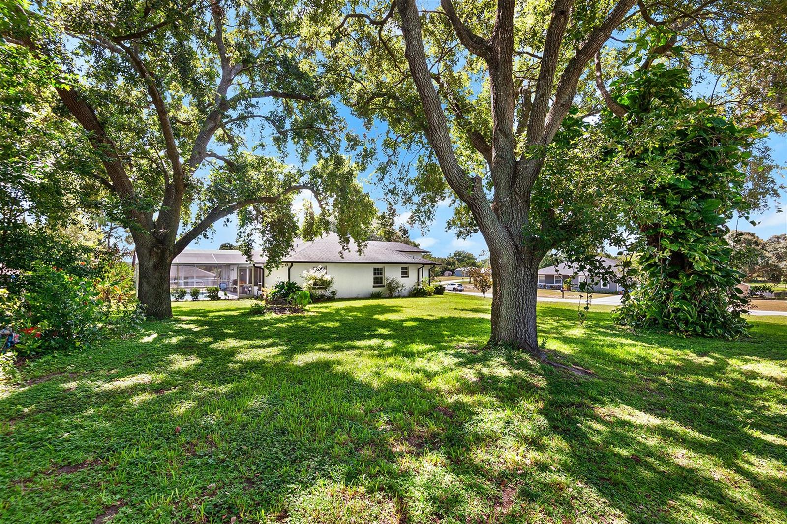 Image 30 of 37 For 2861 Pond View Drive
