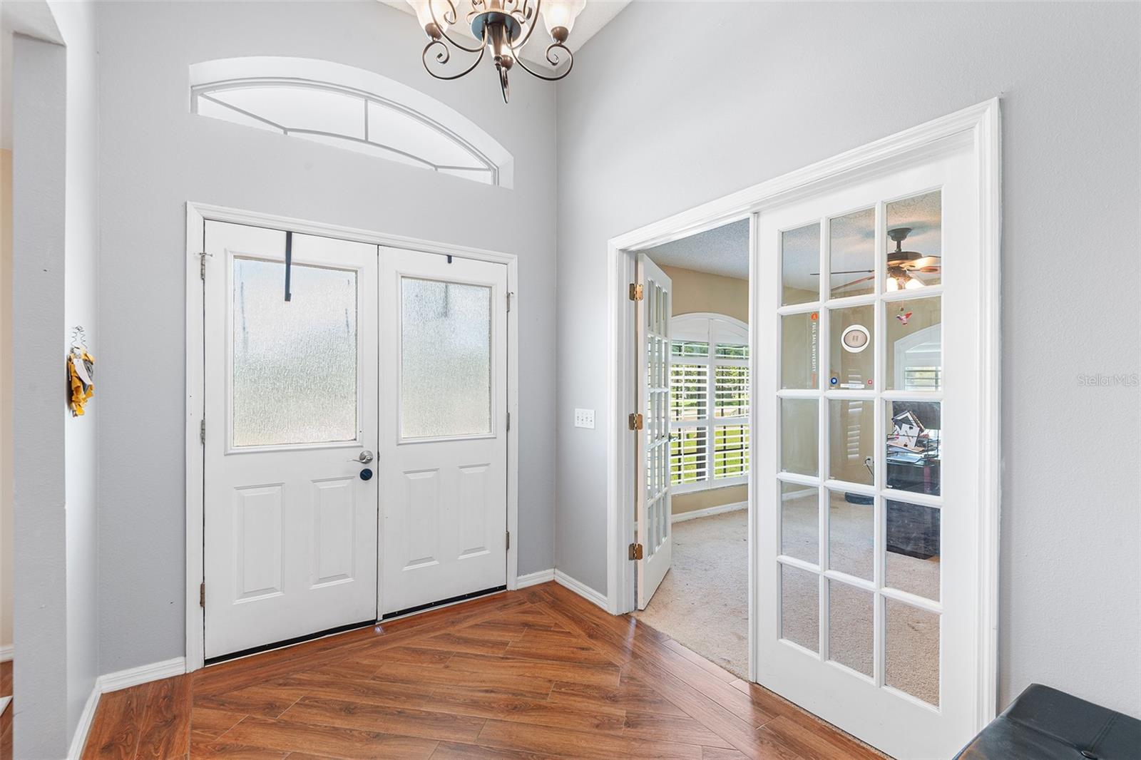Image 4 of 37 For 2861 Pond View Drive