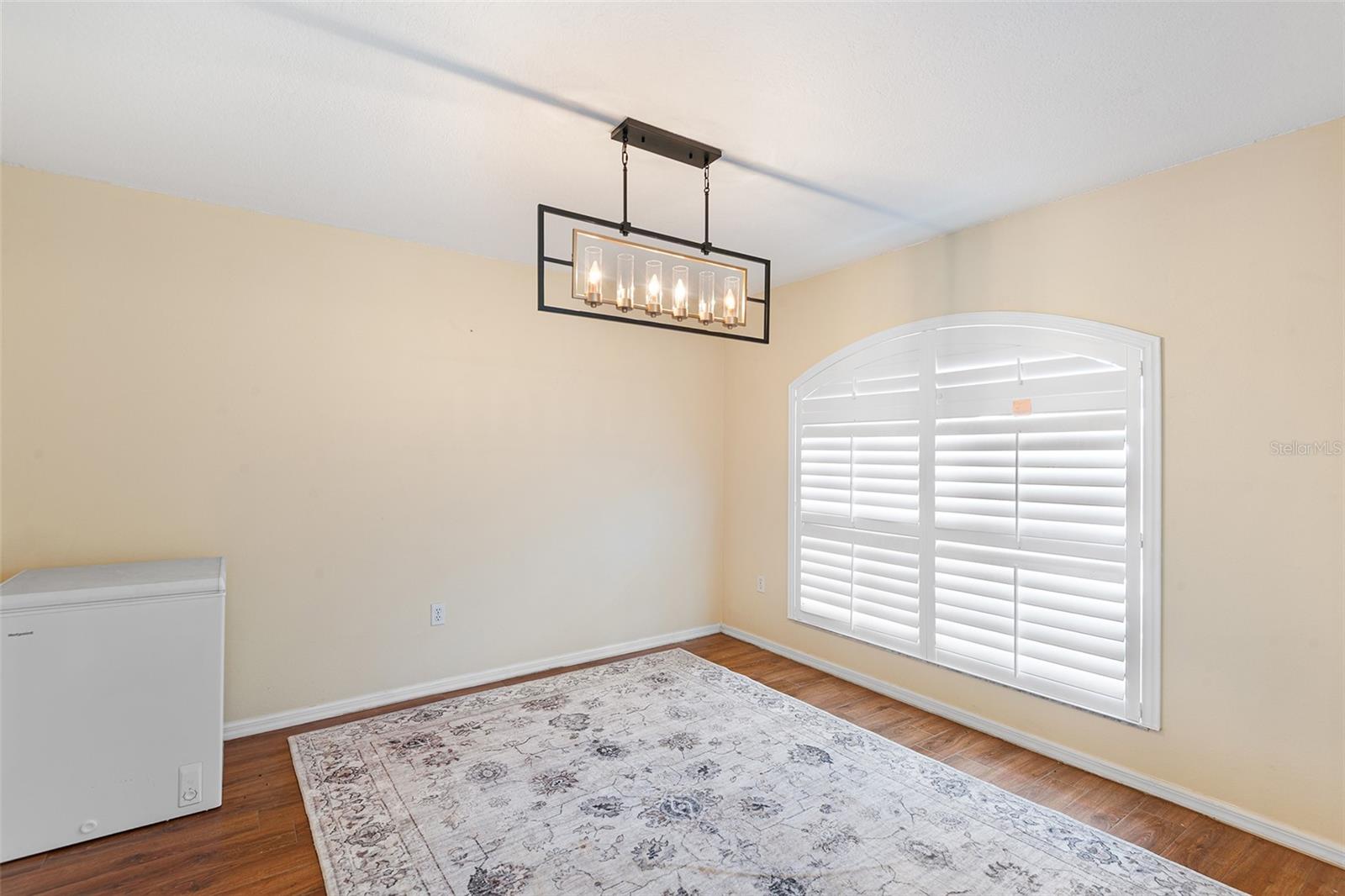 Image 6 of 37 For 2861 Pond View Drive