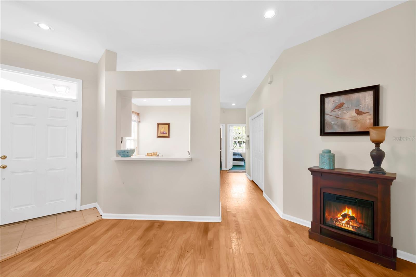 Image 10 of 35 For 427 Enclave Place 427