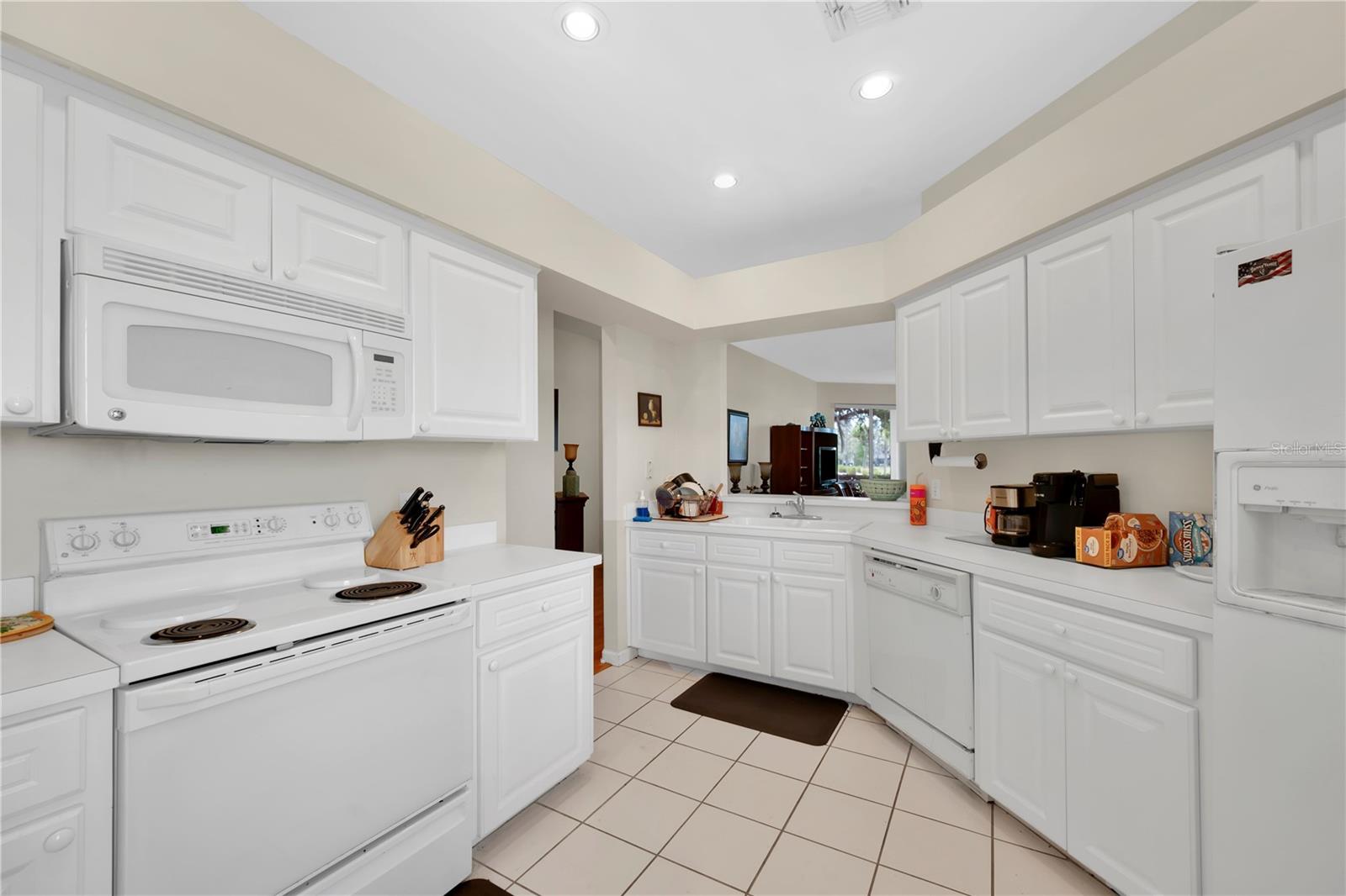 Image 12 of 35 For 427 Enclave Place 427