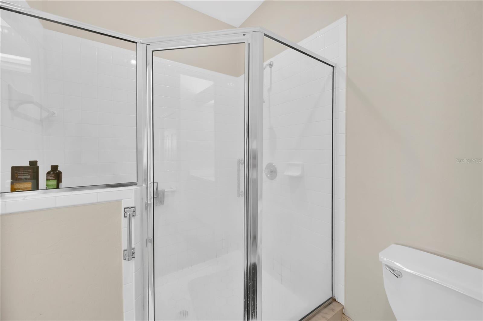 Image 21 of 35 For 427 Enclave Place 427