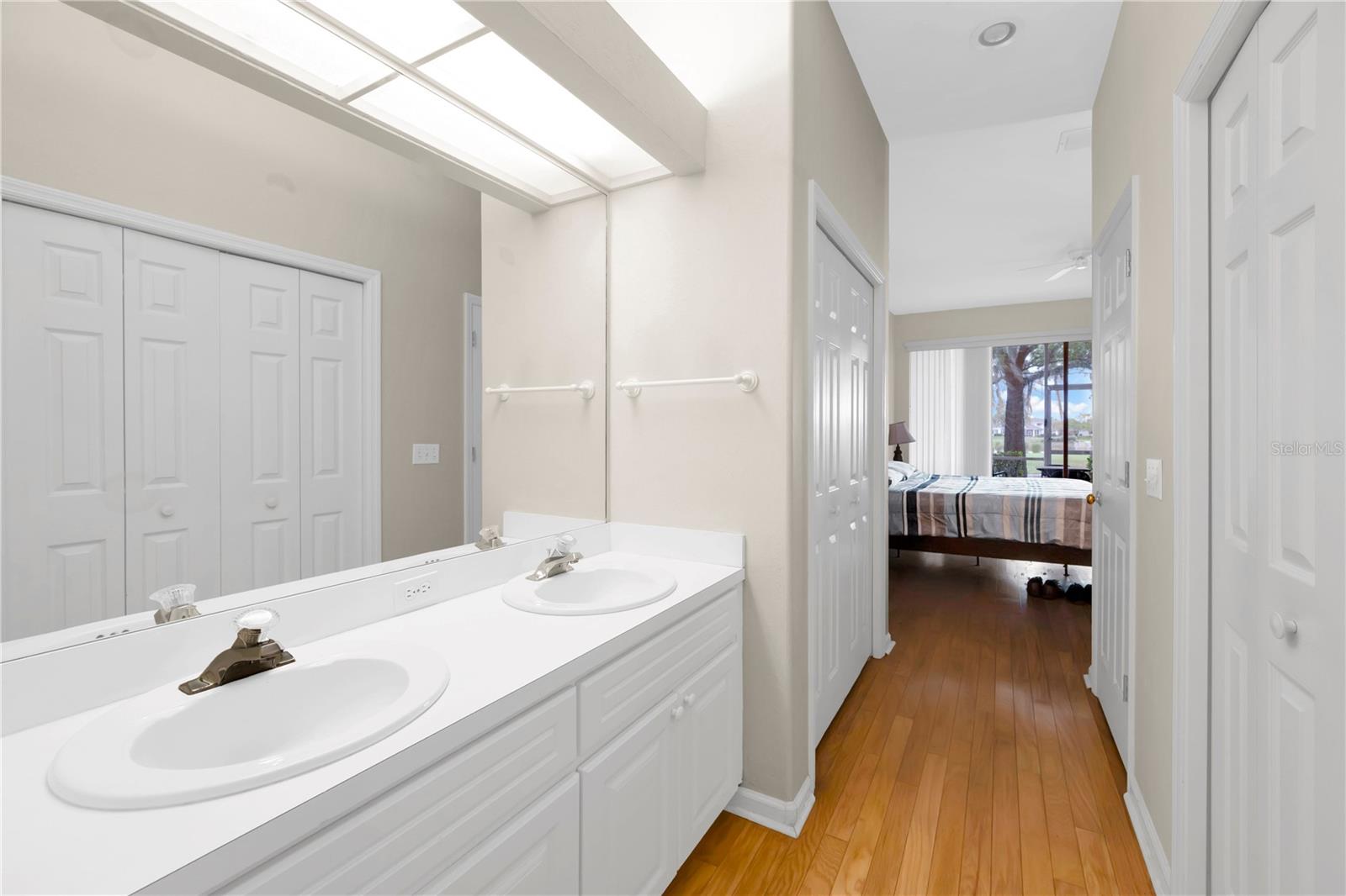 Image 22 of 35 For 427 Enclave Place 427